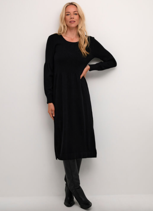 CR - Dela  black knit dress