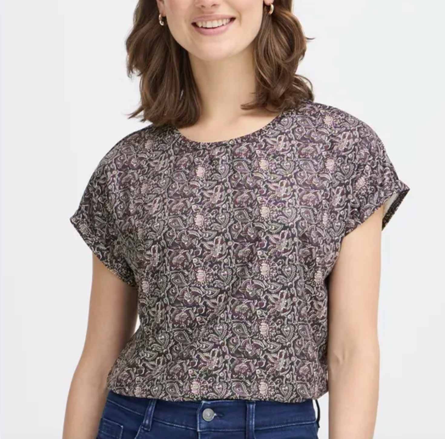 FR - Vera tee - burgundy paisley