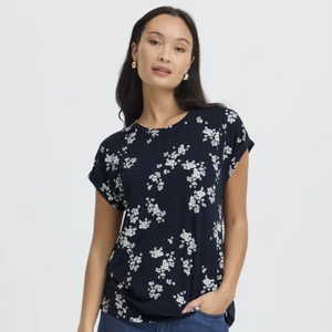 FR - Vera tee - navy scatter floral