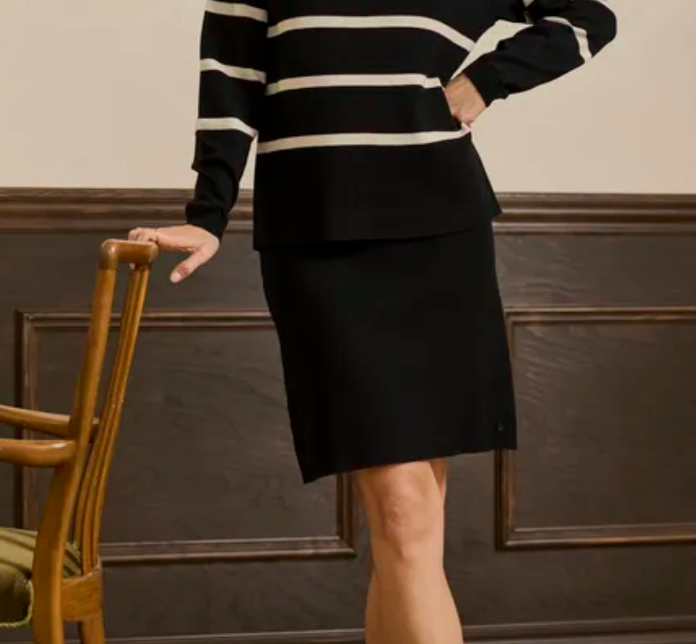 CR - Dela knee-length skirt - black