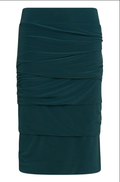 QU - layered skirt (solid)